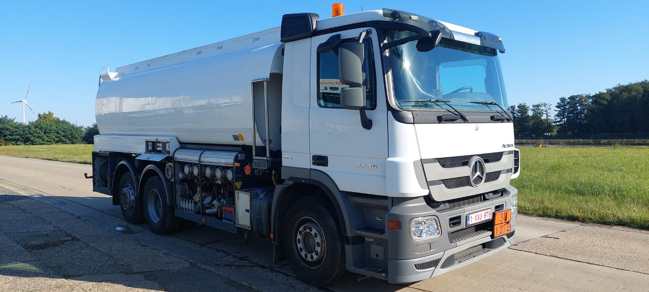 Camião cisterna MERCEDES Actros: foto 7 Camião cisterna MERCEDES Actros: foto 7