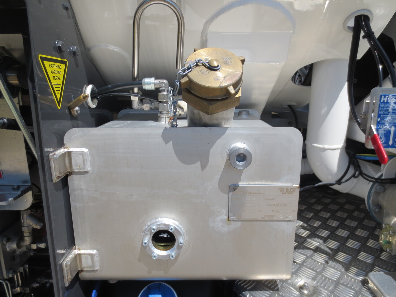 SCANIA G370 - Camião cisterna: foto 5 SCANIA G370 - Camião cisterna: foto 5