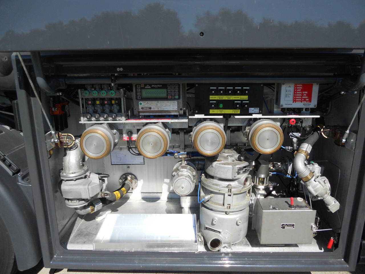 SCANIA G370 - Camião cisterna: foto 5 SCANIA G370 - Camião cisterna: foto 5