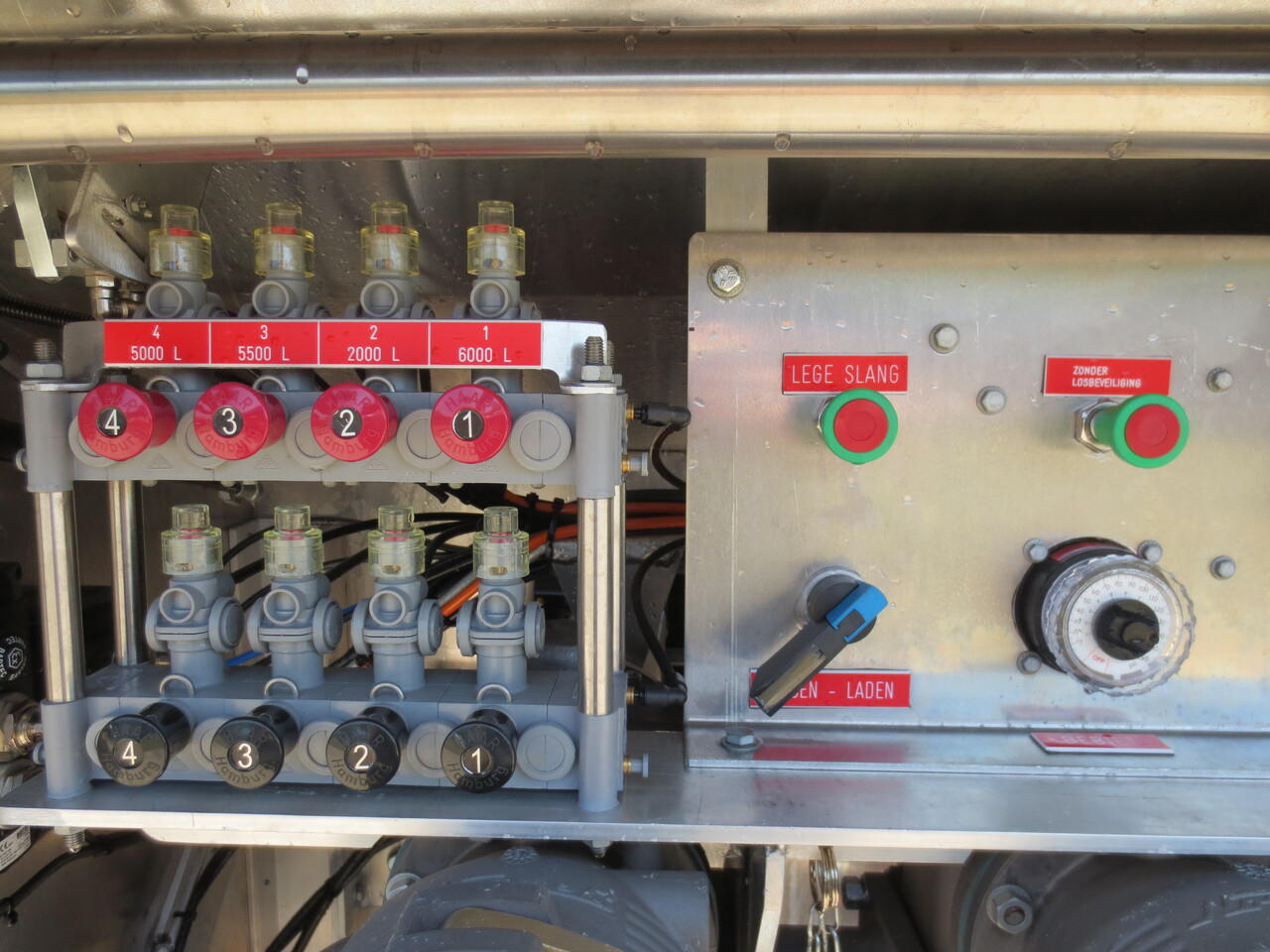 SCANIA G370 - Camião cisterna: foto 2 SCANIA G370 - Camião cisterna: foto 2