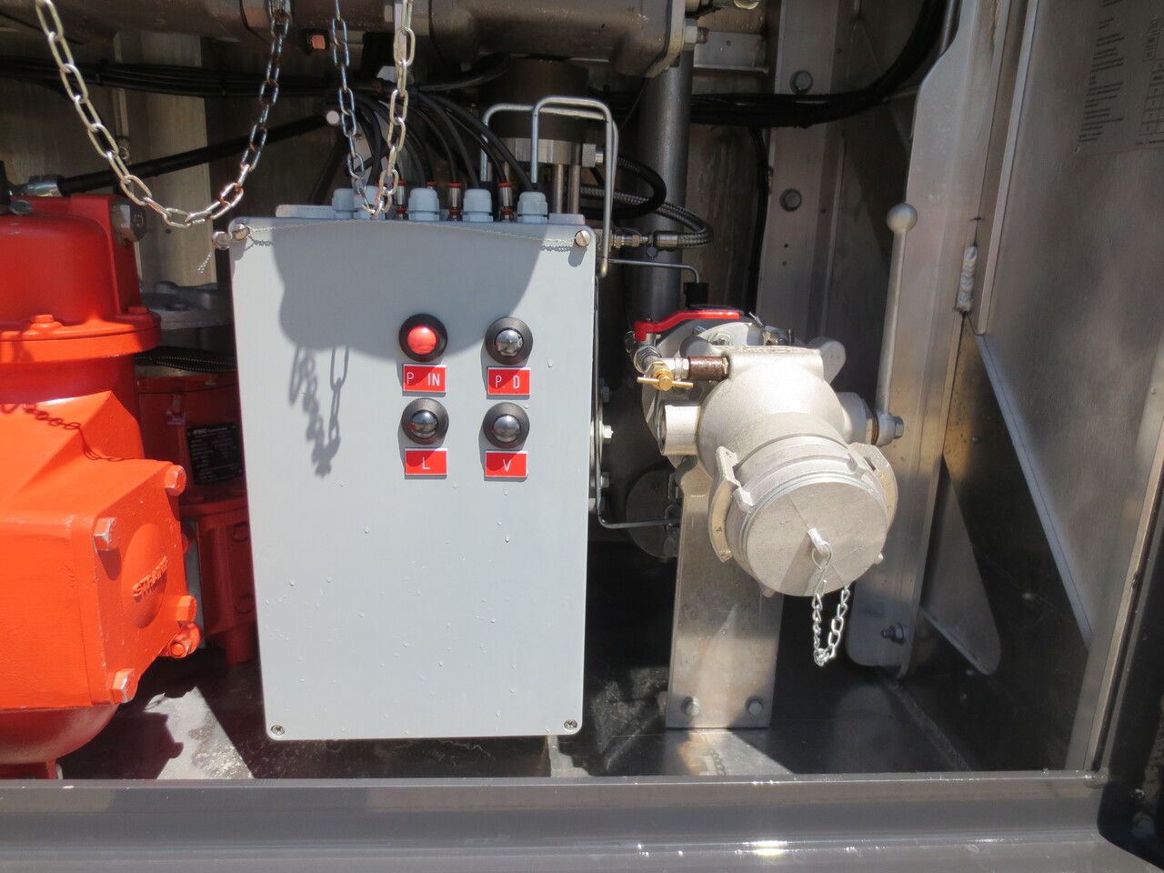 SCANIA G370 - Camião cisterna: foto 4 SCANIA G370 - Camião cisterna: foto 4