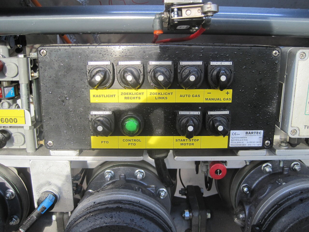 SCANIA G370 - Camião cisterna: foto 3 SCANIA G370 - Camião cisterna: foto 3