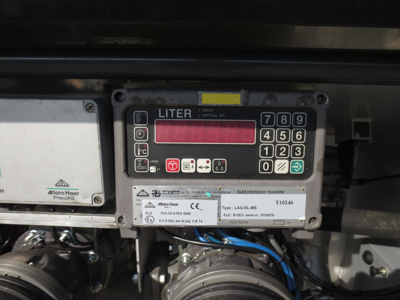 SCANIA G370 - Camião cisterna: foto 2 SCANIA G370 - Camião cisterna: foto 2