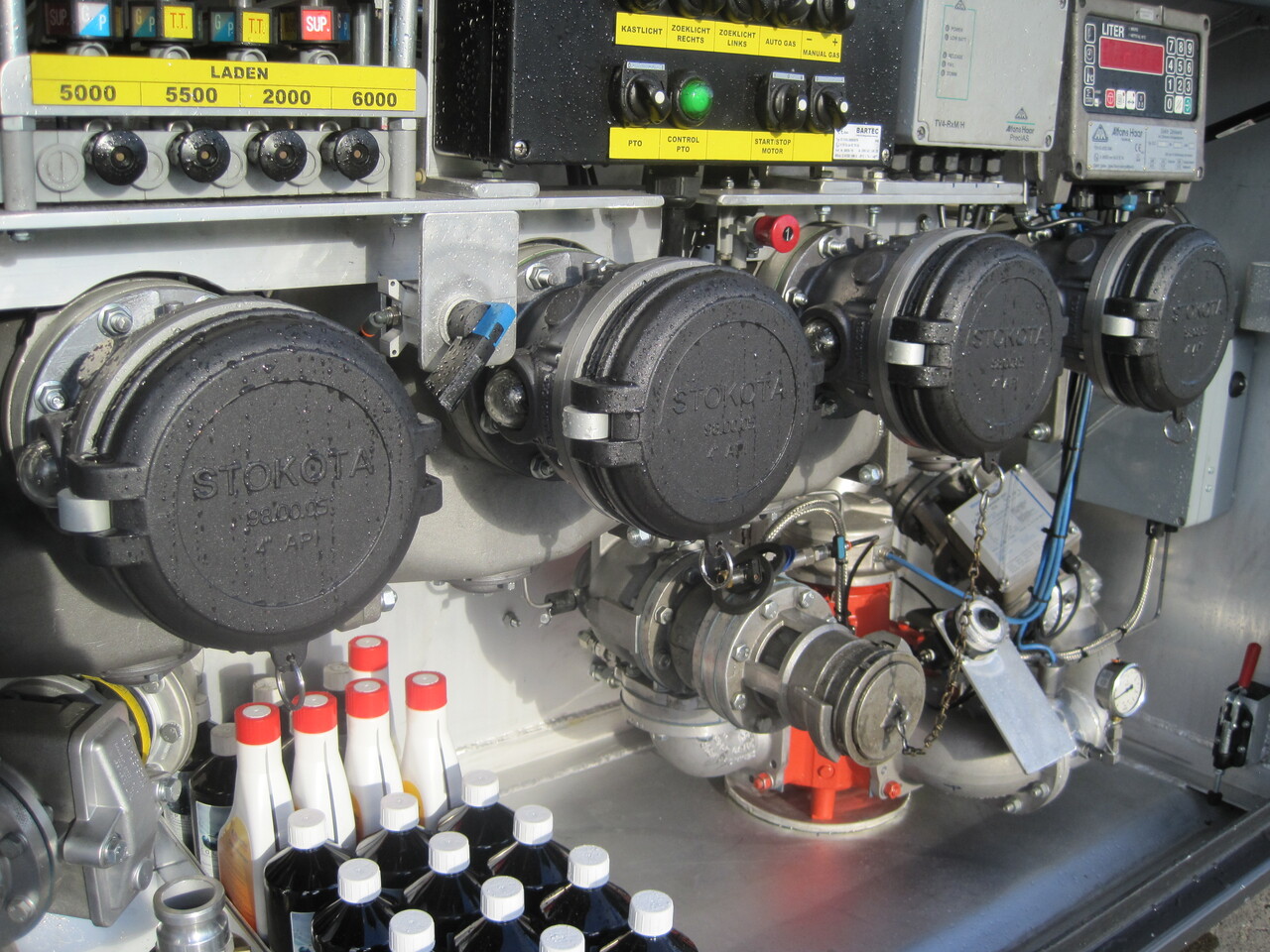 SCANIA G370 - Camião cisterna: foto 5 SCANIA G370 - Camião cisterna: foto 5