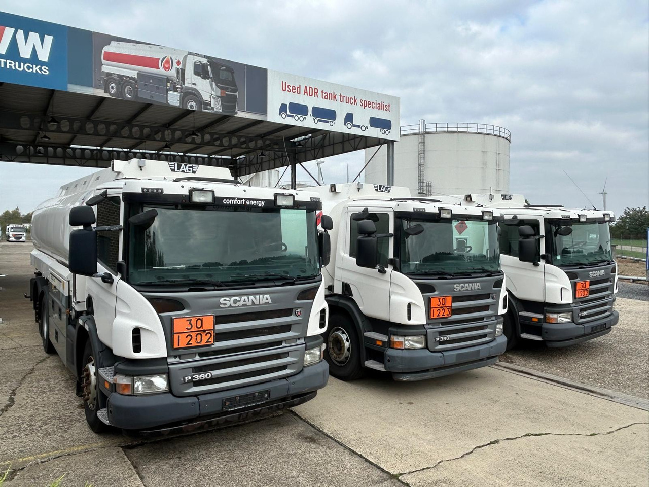 SCANIA P320/P360 (lot of 3) - Camião cisterna: foto 3 SCANIA P320/P360 (lot of 3) - Camião cisterna: foto 3