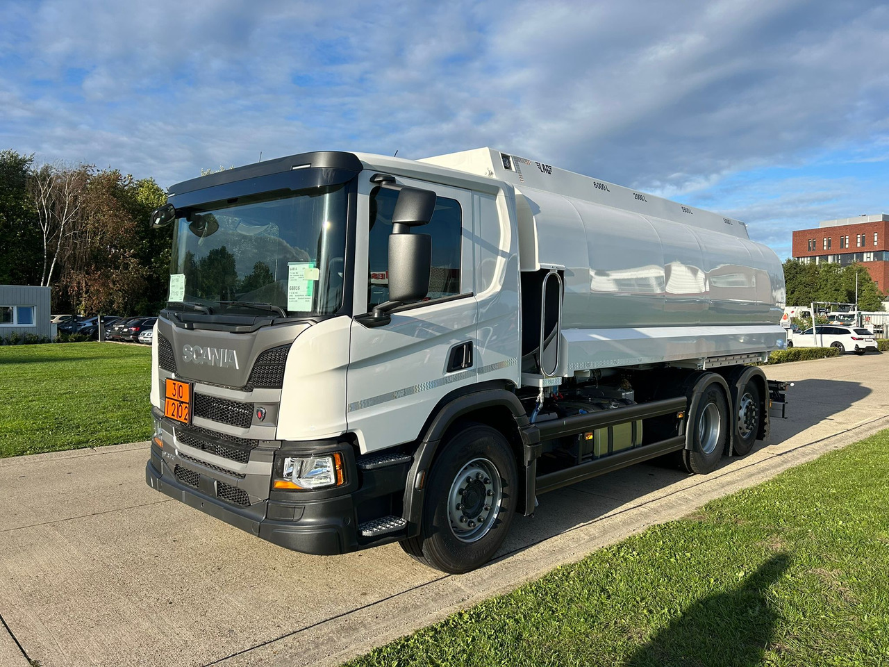 SCANIA P370 - Camião cisterna: foto 1 SCANIA P370 - Camião cisterna: foto 1