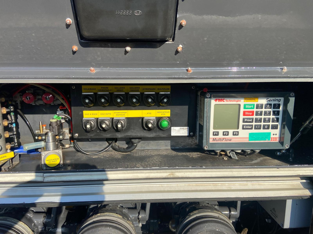 SCANIA P410 - Camião cisterna: foto 4 SCANIA P410 - Camião cisterna: foto 4