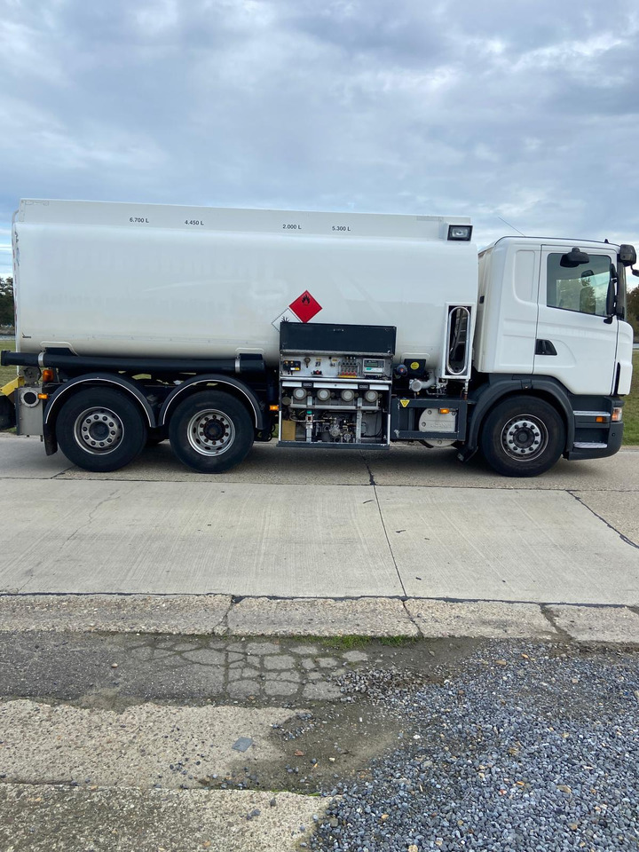 SCANIA PRT - Camião cisterna: foto 2 SCANIA PRT - Camião cisterna: foto 2