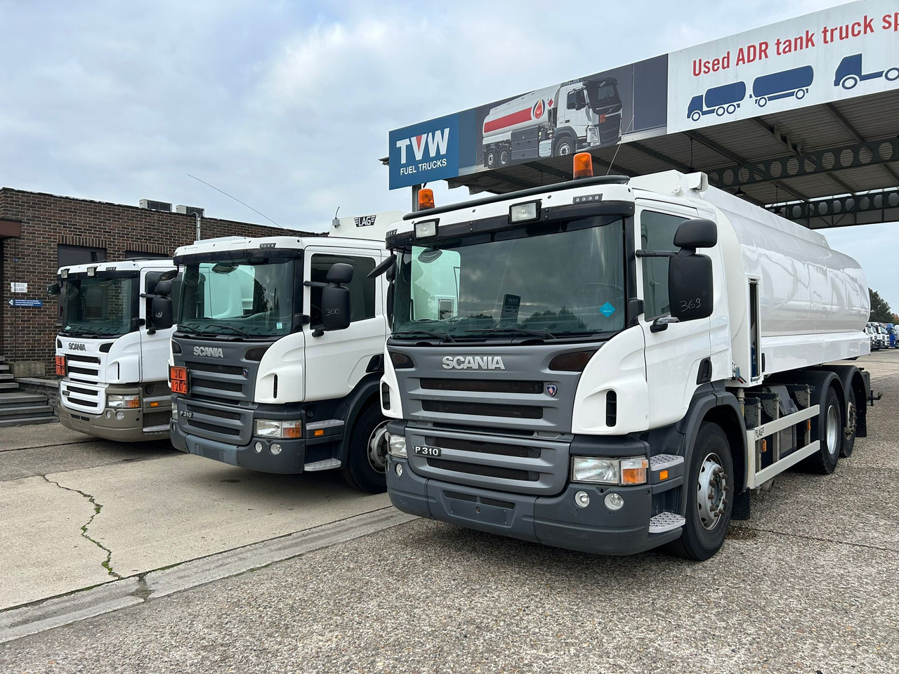 SCANIA PRT, P310, P380 (lot of 3) - Camião cisterna: foto 1 SCANIA PRT, P310, P380 (lot of 3) - Camião cisterna: foto 1