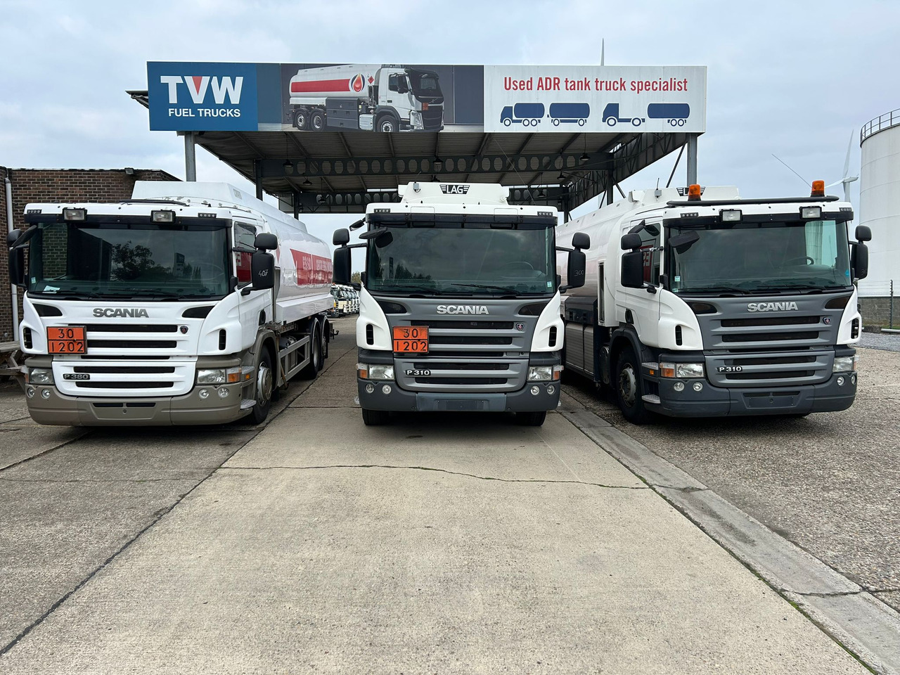 SCANIA PRT, P310, P380 (lot of 3) - Camião cisterna: foto 2 SCANIA PRT, P310, P380 (lot of 3) - Camião cisterna: foto 2