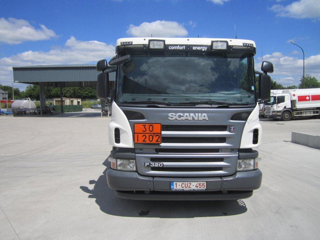 Scania P320 - Camião cisterna: foto 2 Scania P320 - Camião cisterna: foto 2