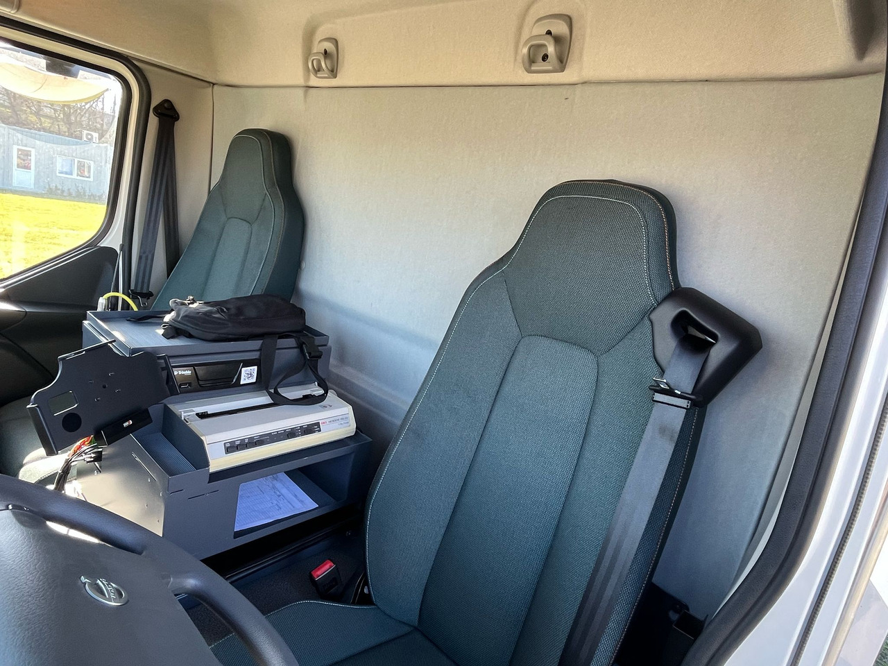 VOLVO FL - Camião cisterna: foto 5 VOLVO FL - Camião cisterna: foto 5