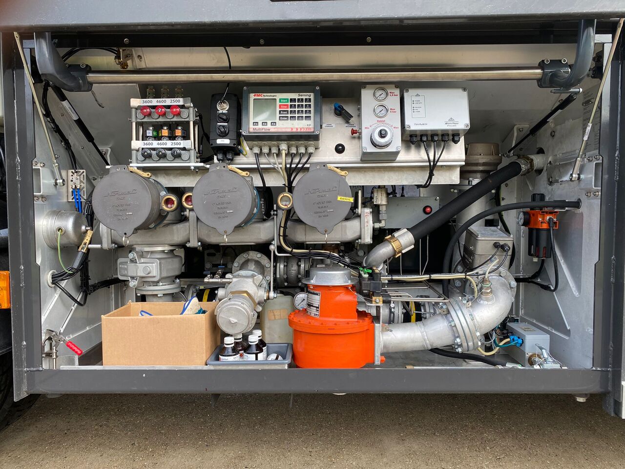 Locação financeira de VOLVO FL VOLVO FL: foto 11 Locação financeira de VOLVO FL VOLVO FL: foto 11