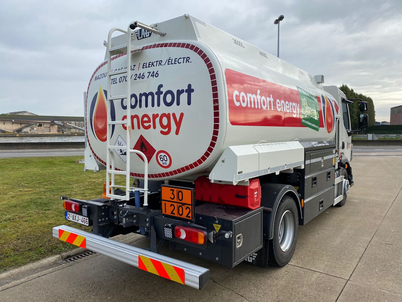 Fotografia de interior 1: Locação financeira de VOLVO FL VOLVO FL Fotografia de interior 1: Locação financeira de VOLVO FL VOLVO FL