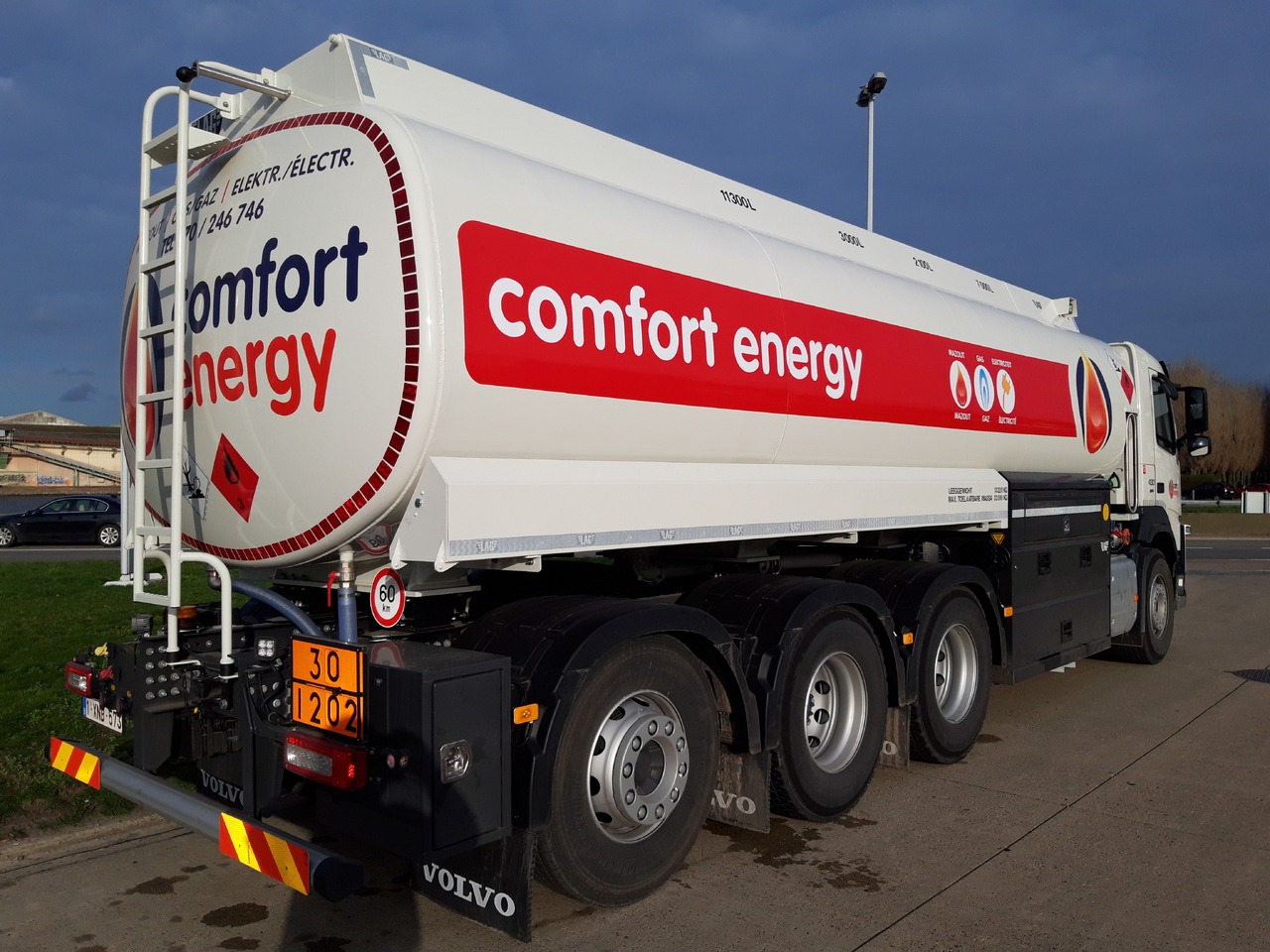 Camião cisterna VOLVO FM: foto 9