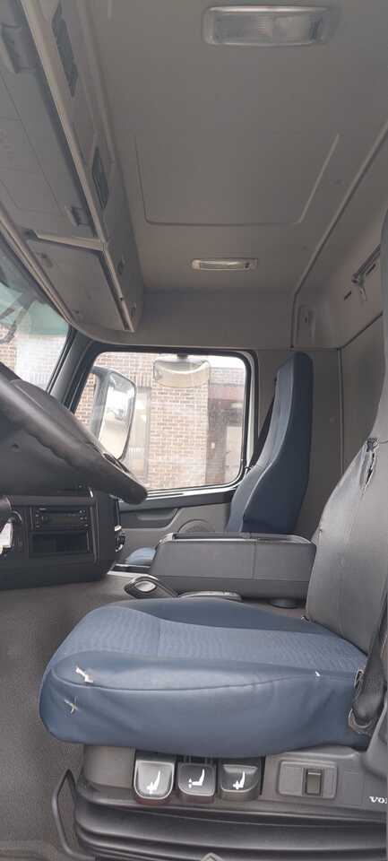 VOLVO FM - Camião cisterna: foto 5 VOLVO FM - Camião cisterna: foto 5