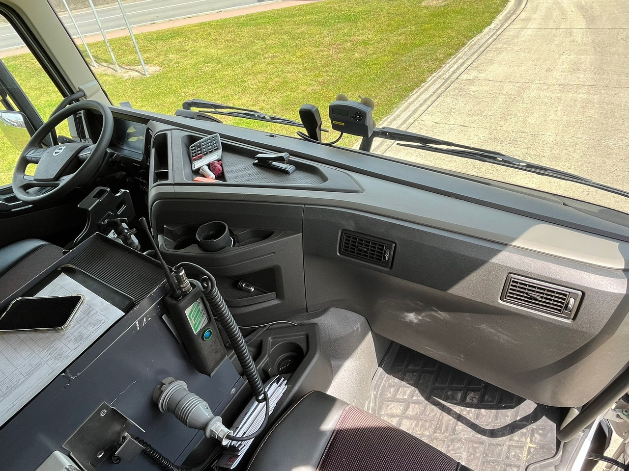 VOLVO FM - Camião cisterna: foto 2 VOLVO FM - Camião cisterna: foto 2
