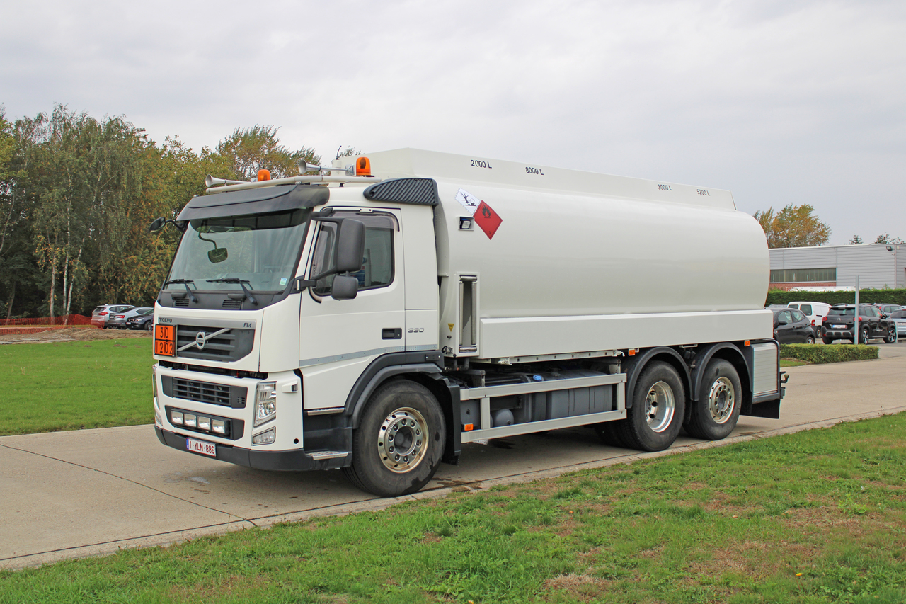 Volvo FM - Camião cisterna: foto 1 Volvo FM - Camião cisterna: foto 1