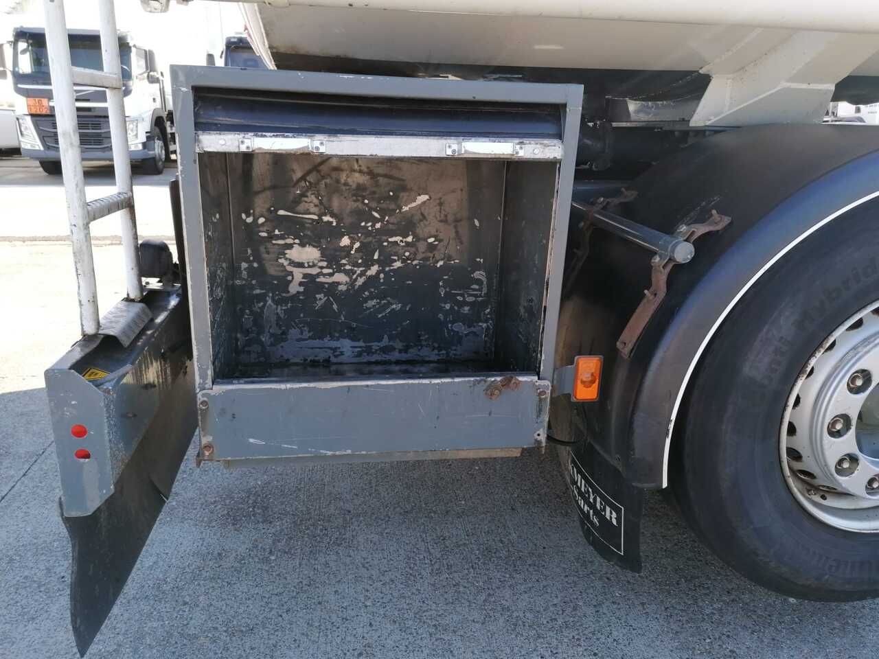 Volvo FMFH - Camião cisterna: foto 4 Volvo FMFH - Camião cisterna: foto 4