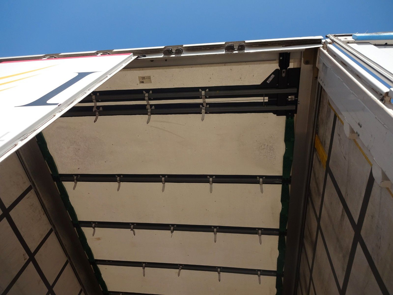 Locação financeira de  Krone 2 x WB 7,82 Jumbo, Hubdach, Edscha + Anh. Tandem Krone 2 x WB 7,82 Jumbo, Hubdach, Edscha + Anh. Tandem: foto 8