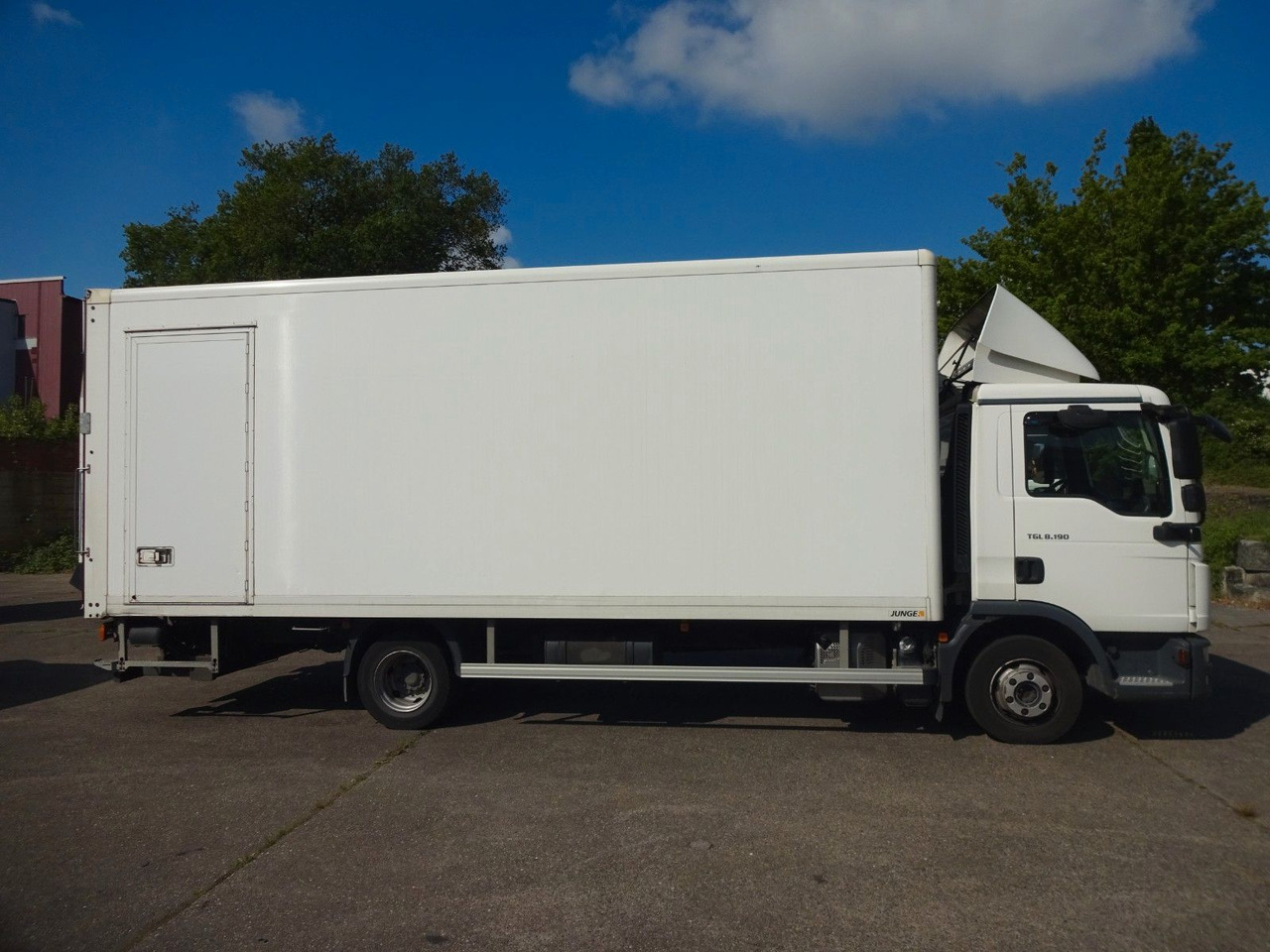 MAN TGL 8.190, LBW, Luft, Tempomat, Standheizung - Carrinha de contentor: foto 4 MAN TGL 8.190, LBW, Luft, Tempomat, Standheizung - Carrinha de contentor: foto 4