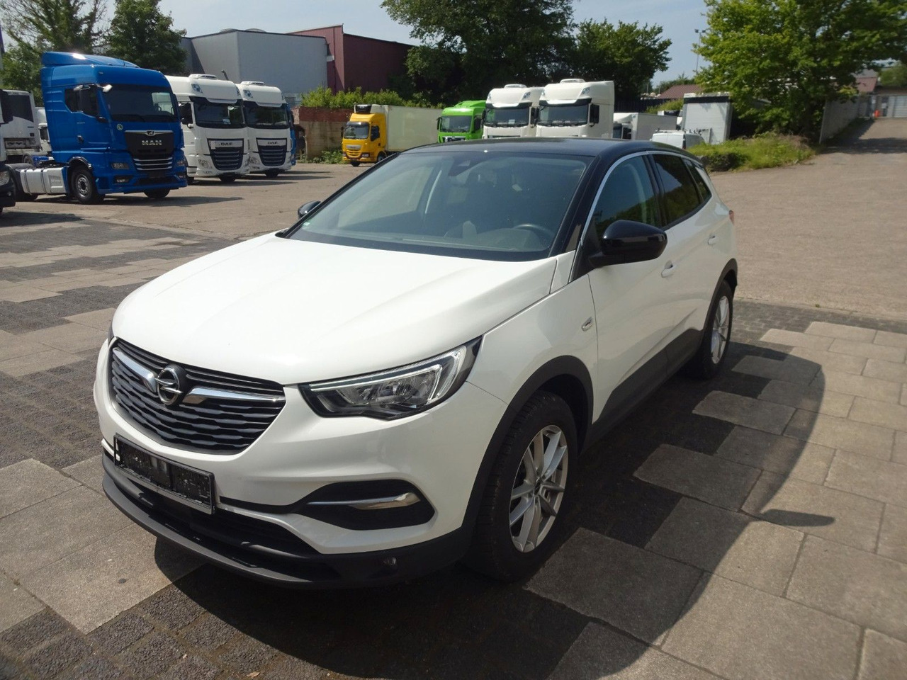 Opel Grandland (X) - SUV: foto 1 Opel Grandland (X) - SUV: foto 1