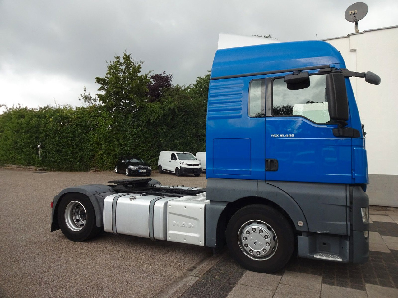 MAN TGX 18.440, XLX, Intarder, ACC, 2 Tank - Tractor: foto 4 MAN TGX 18.440, XLX, Intarder, ACC, 2 Tank - Tractor: foto 4