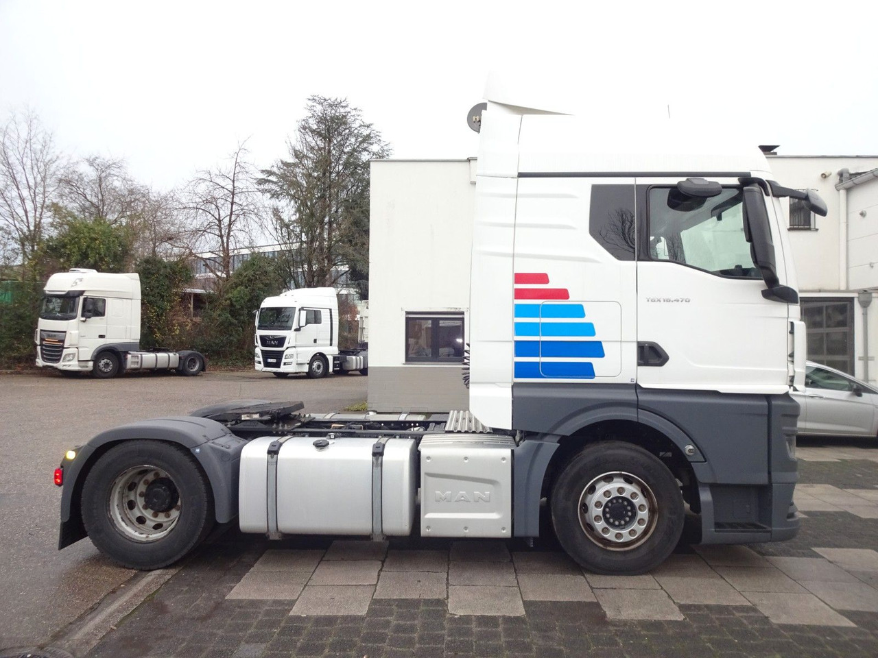 MAN TGX 18.470, XLX, Retarder, ACC, 2 x Tank - Tractor: foto 4 MAN TGX 18.470, XLX, Retarder, ACC, 2 x Tank - Tractor: foto 4