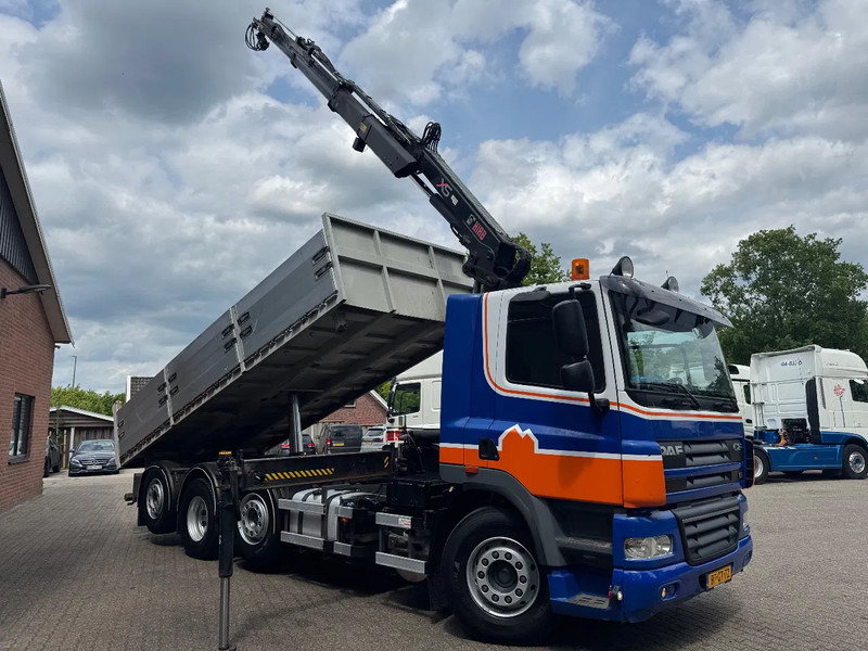 DAF CF 85.360 8X2 3 Zijdige kipper HIAB 16 t/m kraan AHK Top condition - Camião basculante, Camião grua: foto 2 DAF CF 85.360 8X2 3 Zijdige kipper HIAB 16 t/m kraan AHK Top condition - Camião basculante, Camião grua: foto 2