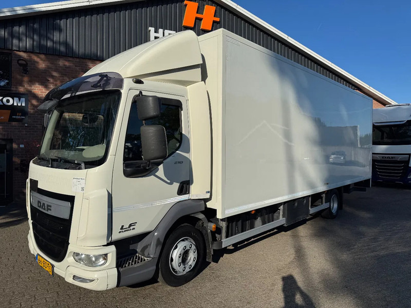 DAF LF 210 12T Airco 7.3M Koffer LBW 449.300KM NL Truck - Camião furgão: foto 1 DAF LF 210 12T Airco 7.3M Koffer LBW 449.300KM NL Truck - Camião furgão: foto 1