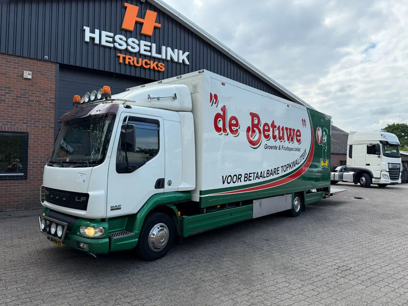 DAF LF 45.220 Laadklep/LBW Zijdeur Slaapcabine AHK - Camião furgão: foto 1 DAF LF 45.220 Laadklep/LBW Zijdeur Slaapcabine AHK - Camião furgão: foto 1