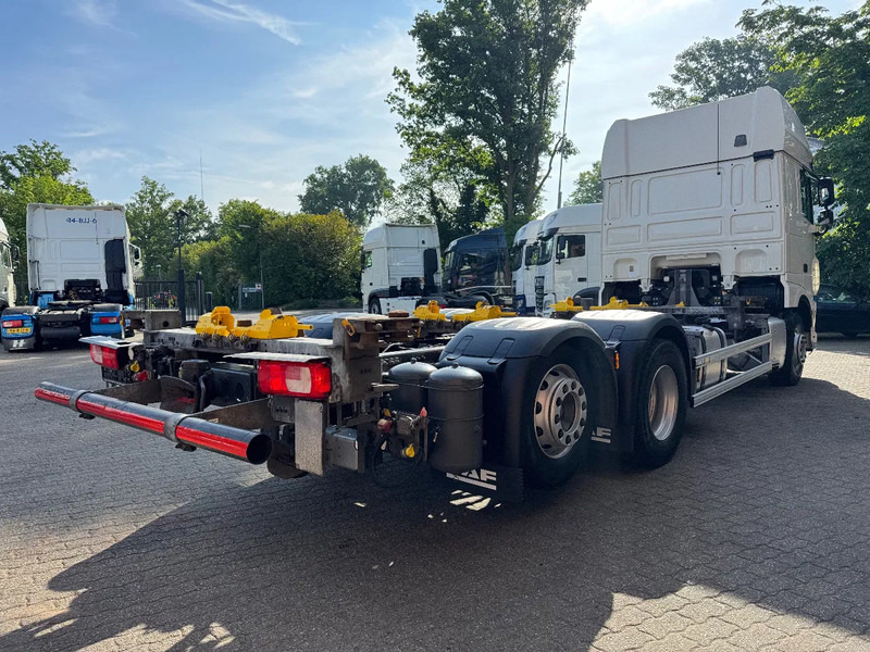 DAF XF 480 6X2 SSC FAR BDF Retarder 2x AHK 7.82 Multiwechseler - Camião transportador de contêineres/ Caixa móvel: foto 4 DAF XF 480 6X2 SSC FAR BDF Retarder 2x AHK 7.82 Multiwechseler - Camião transportador de contêineres/ Caixa móvel: foto 4