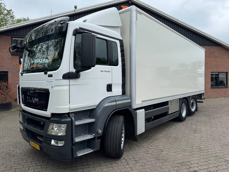 MAN TGS 26.320 EEV Koffer Stuuras AHK 3.000KG LBW 360.390KM! NL TRUCK - Camião furgão: foto 1 MAN TGS 26.320 EEV Koffer Stuuras AHK 3.000KG LBW 360.390KM! NL TRUCK - Camião furgão: foto 1