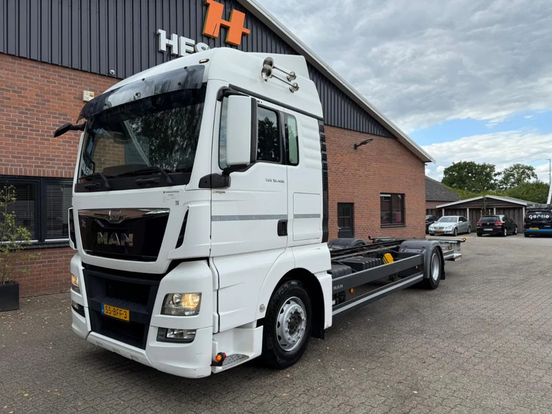 MAN TGX 18.400 XLX AHK LBW Standairco NL Truck - Camião transportador de contêineres/ Caixa móvel: foto 1 MAN TGX 18.400 XLX AHK LBW Standairco NL Truck - Camião transportador de contêineres/ Caixa móvel: foto 1