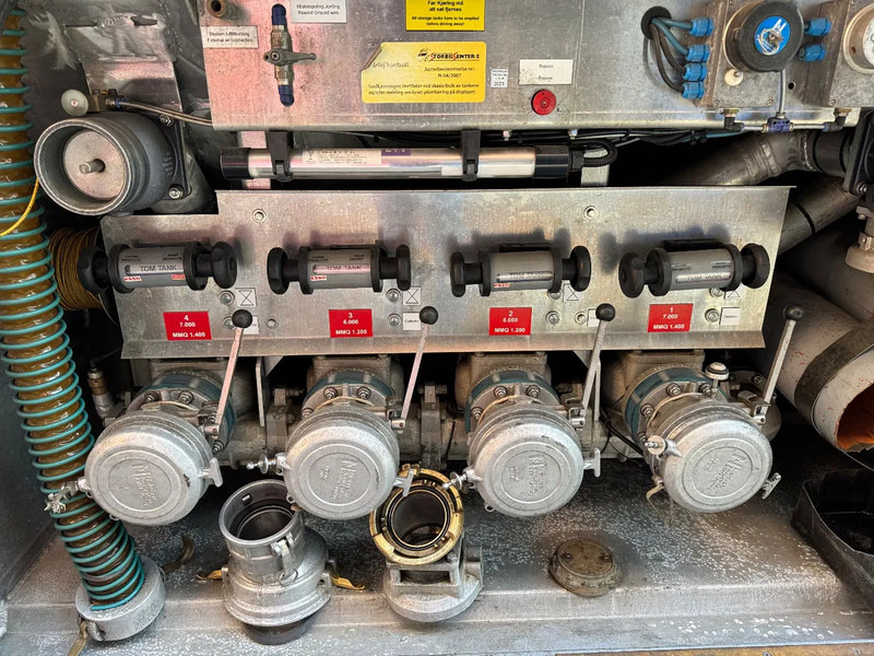 ROHR FUEL Kraftstoff Benzin/Diesel 26.000L 4 Rooms ADR Pump - Reboque agrícola: foto 5 ROHR FUEL Kraftstoff Benzin/Diesel 26.000L 4 Rooms ADR Pump - Reboque agrícola: foto 5