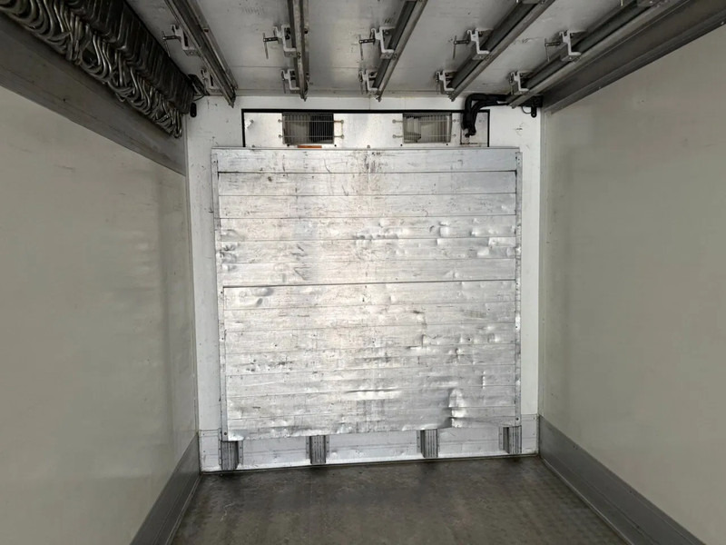 Locação financeira de Schmitz Cargobull SKO 24 5x Meatrails Rohrbahnen Fleisch Carrier Vector 1950MT let op!! vol vleeshaken en 2 reservewielen Schmitz Cargobull SKO 24 5x Meatrails Rohrbahnen Fleisch Carrier Vector 1950MT let op!! vol vleeshaken en 2 reservewielen: foto 15