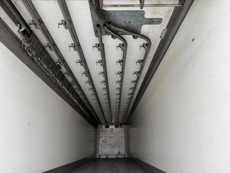 Locação financeira de Schmitz Cargobull SKO 24 5x Meatrails Rohrbahnen Fleisch Carrier Vector 1950MT let op!! vol vleeshaken en 2 reservewielen Schmitz Cargobull SKO 24 5x Meatrails Rohrbahnen Fleisch Carrier Vector 1950MT let op!! vol vleeshaken en 2 reservewielen: foto 20