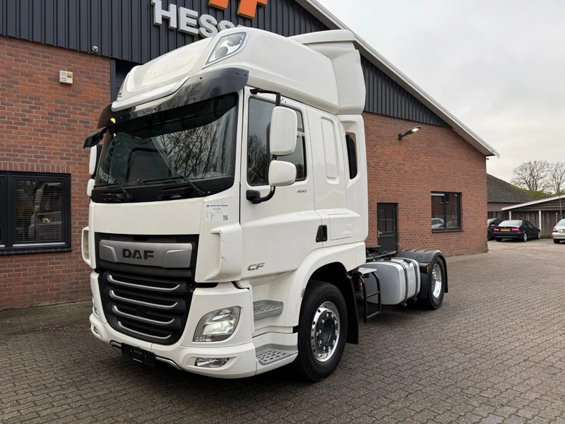 DAF CF 450 4X2 Space Cab LED Retarder Alcoa dura Bright 296.210 KM! German truck - Tractor: foto 1 DAF CF 450 4X2 Space Cab LED Retarder Alcoa dura Bright 296.210 KM! German truck - Tractor: foto 1