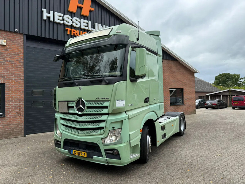 Mercedes-Benz Actros 1842 4X2 Streamspace Side skirts 2x tank NL Truck - Tractor: foto 1 Mercedes-Benz Actros 1842 4X2 Streamspace Side skirts 2x tank NL Truck - Tractor: foto 1