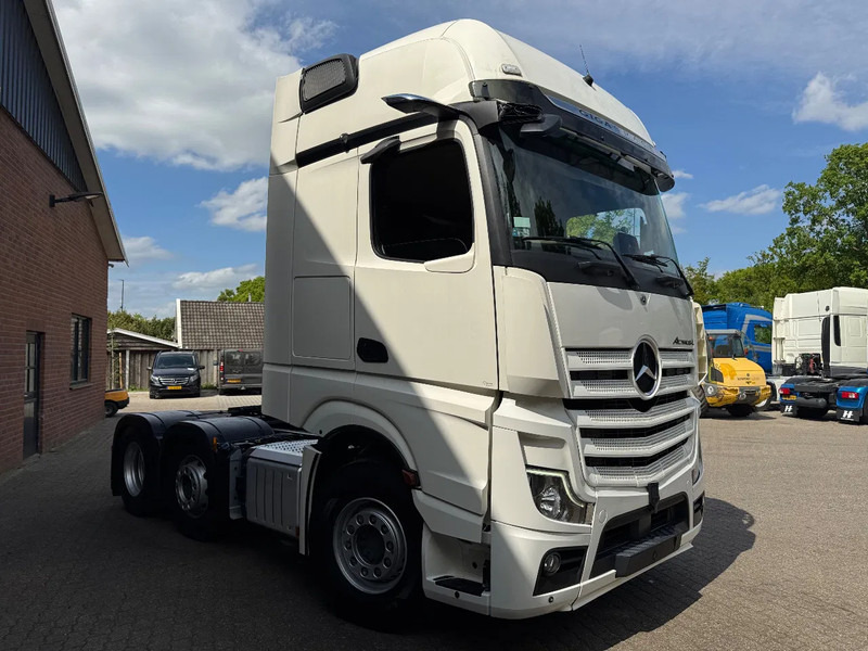 Mercedes-Benz Actros 2545 6X2 Gigaspace Gestuurde voorloopas NL Truck 327.240KM - Tractor: foto 2 Mercedes-Benz Actros 2545 6X2 Gigaspace Gestuurde voorloopas NL Truck 327.240KM - Tractor: foto 2