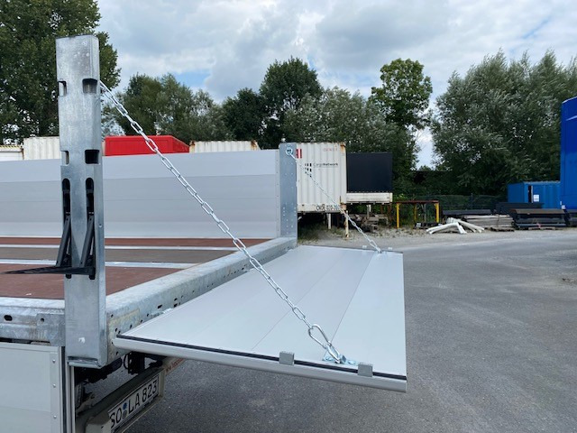 Kögel BDF-System, 7.450 mm lang, mit Heckklappe - Carroçaria de caixa aberta: foto 5 Kögel BDF-System, 7.450 mm lang, mit Heckklappe - Carroçaria de caixa aberta: foto 5