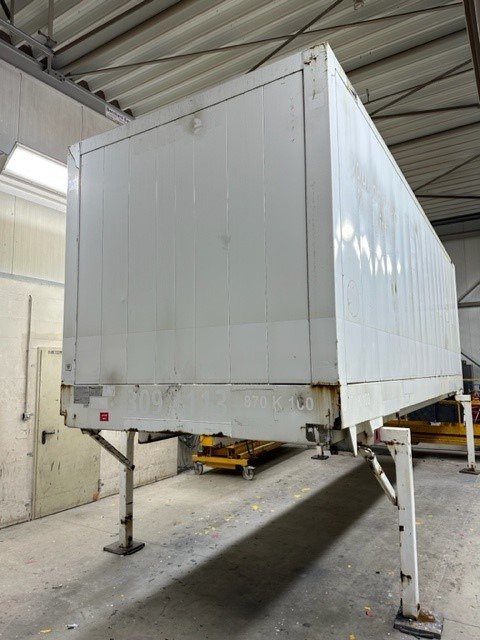 Krone BDF-System 7.450 mm, Heck Rolltor - Carroçaria para furgões: foto 2 Krone BDF-System 7.450 mm, Heck Rolltor - Carroçaria para furgões: foto 2