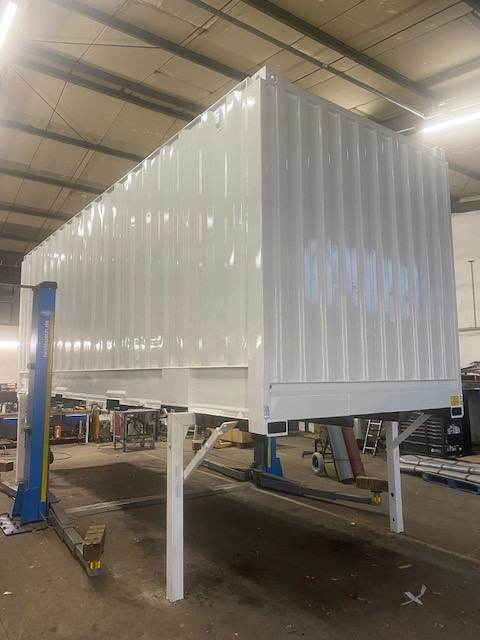 Yorkshire BDF-System 7.450 mm, Heck Rolltor, Eckhöhe: 2.750 mm - Carroçaria para furgões: foto 1 Yorkshire BDF-System 7.450 mm, Heck Rolltor, Eckhöhe: 2.750 mm - Carroçaria para furgões: foto 1