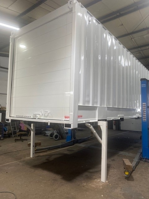 Yorkshire BDF-System 7.450 mm, Heck Rolltor, Eckhöhe: 2.750 mm - Carroçaria para furgões: foto 3 Yorkshire BDF-System 7.450 mm, Heck Rolltor, Eckhöhe: 2.750 mm - Carroçaria para furgões: foto 3