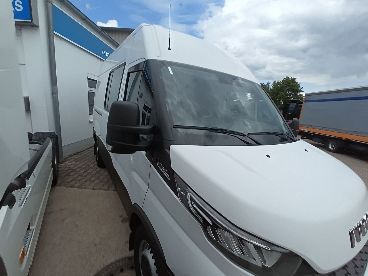 Furgão Iveco Daily Kasten HKa 35S21 V WB3520 AHK, Standheizun: foto 17