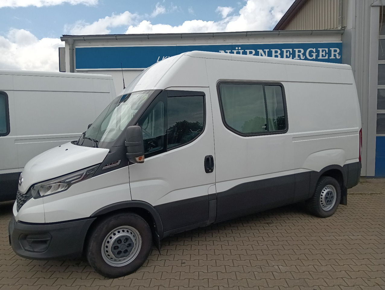 Furgão Iveco Daily Kasten HKa 35S21 V WB3520 AHK, Standheizun: foto 9