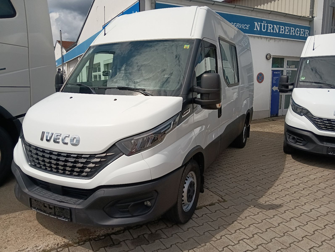 Iveco Daily Kasten HKa 35S21 V WB3520 AHK, Standheizun - Furgão: foto 2 Iveco Daily Kasten HKa 35S21 V WB3520 AHK, Standheizun - Furgão: foto 2