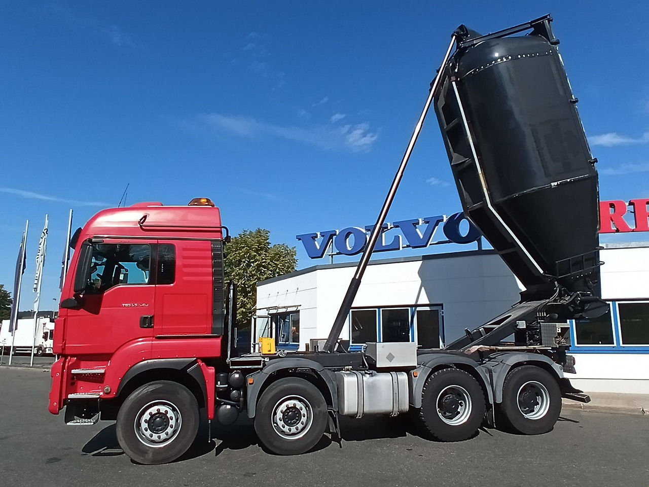 MAN TGS 35:480 8x4BL MEILLER ISO-Teerbirne RETARDER - Camião basculante: foto 3 MAN TGS 35:480 8x4BL MEILLER ISO-Teerbirne RETARDER - Camião basculante: foto 3