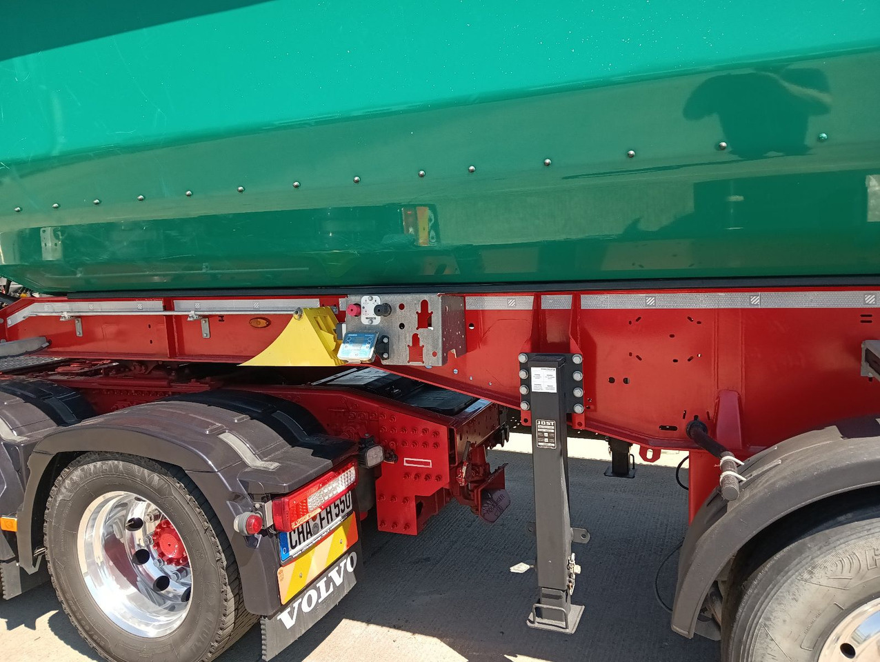 Schwarzmüller 3-A ALU-MULDE mHARDOX ALCOA 25m3 SAF 5420kgPlane - Semi-reboque basculante: foto 5 Schwarzmüller 3-A ALU-MULDE mHARDOX ALCOA 25m3 SAF 5420kgPlane - Semi-reboque basculante: foto 5