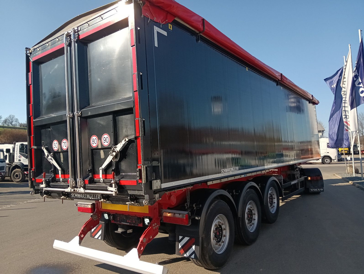 Schwarzmüller K-Serie ALU 54m3 Getreide Nur 69.340km 6250kg - Semi-reboque basculante: foto 4 Schwarzmüller K-Serie ALU 54m3 Getreide Nur 69.340km 6250kg - Semi-reboque basculante: foto 4